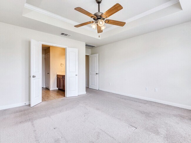 Building Photo - Beautiful 3/BR 2.5/BA Rental with Spacious...