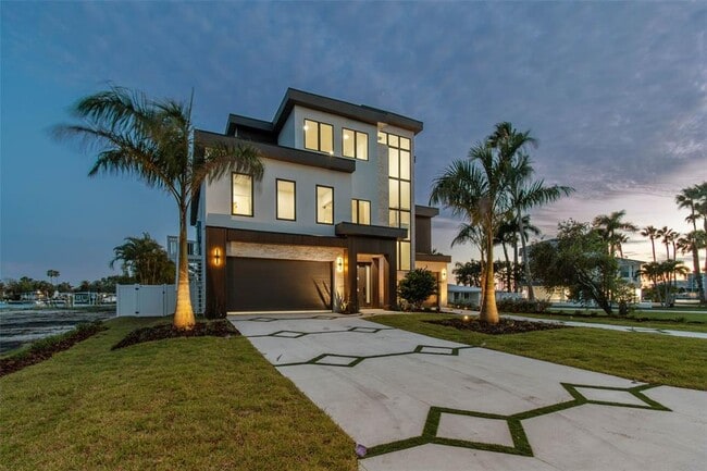 Building Photo - 3 Treasure Ln