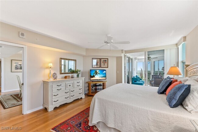 Building Photo - 6361 Pelican Bay Blvd