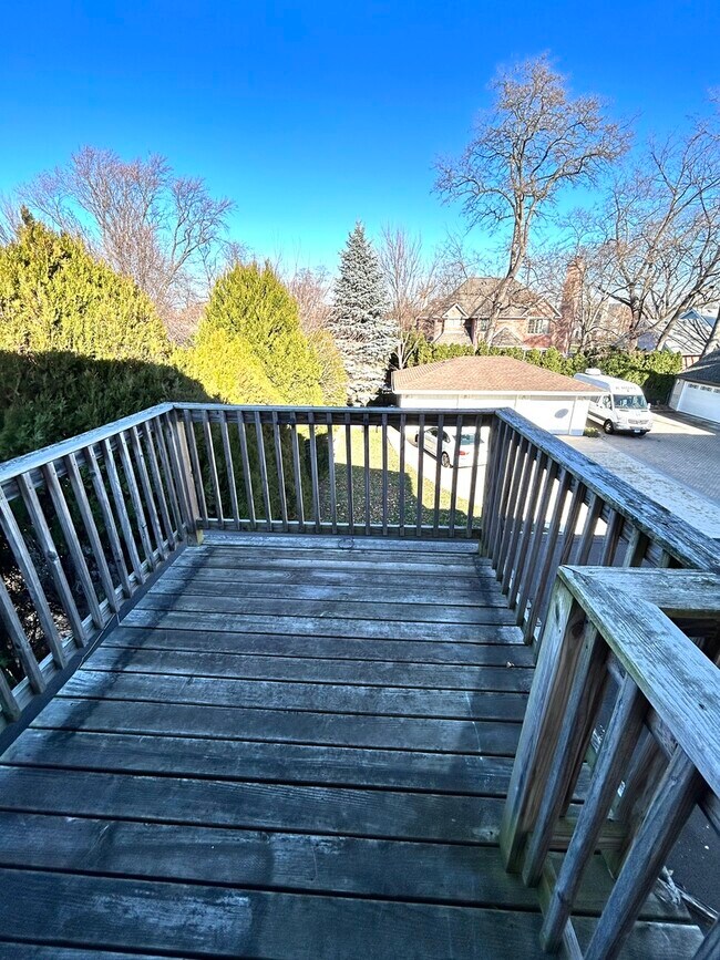 Building Photo - 461 N Northwest Hwy