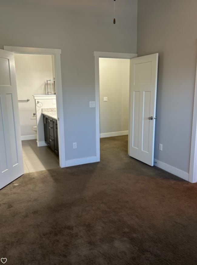Building Photo - Stylish 3-Bedroom Townhome in Traverse Mou...