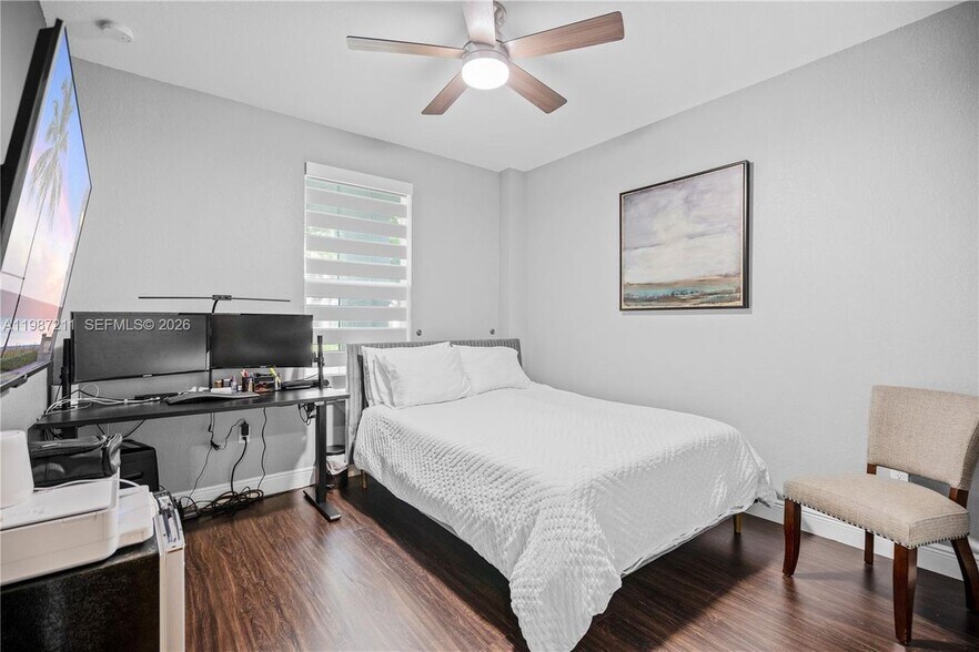 Building Photo - 2559 SW 119th Terrace