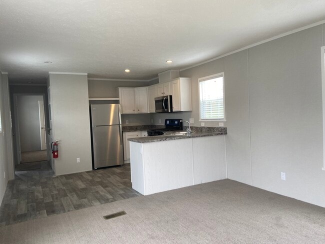 Building Photo - 261 Spruce