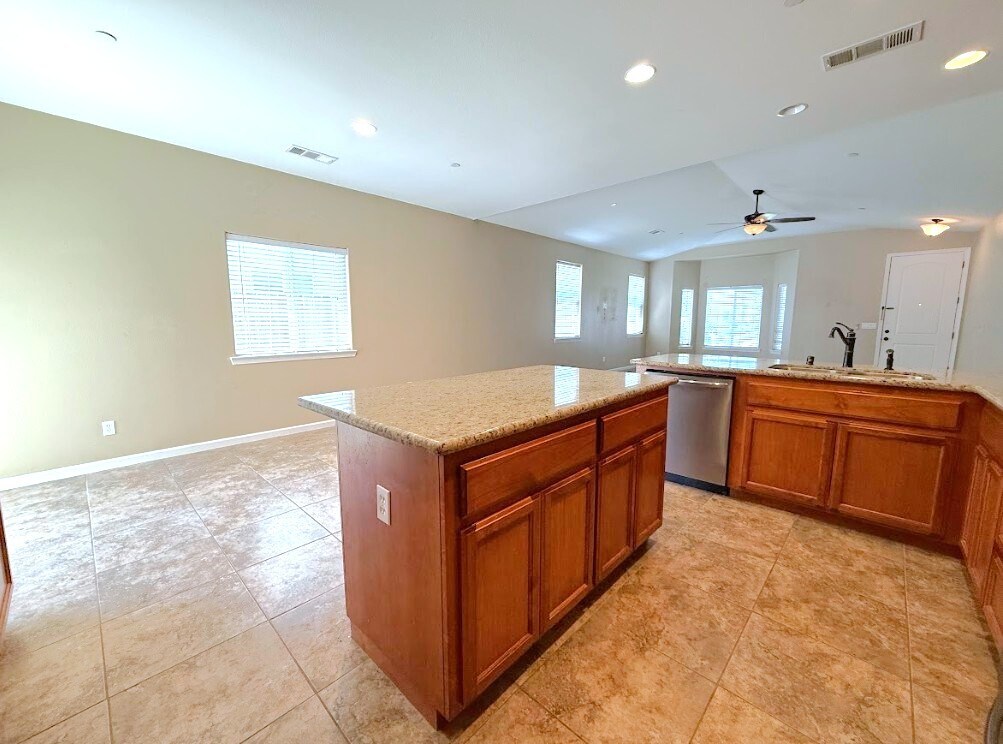 Building Photo - 4032 Wood Creek Ct