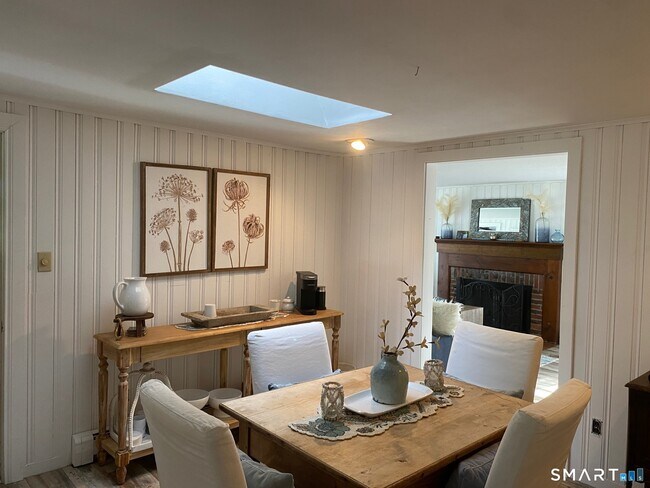 Building Photo - 33 Hartford Ave