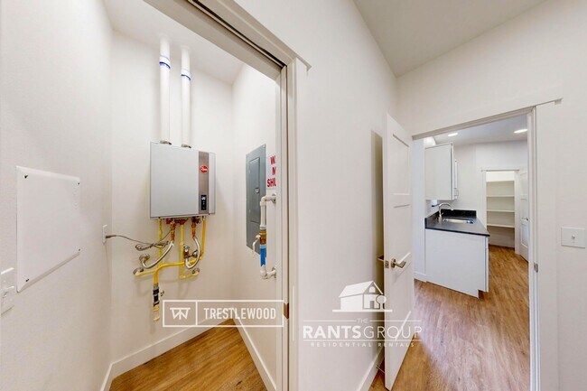 Building Photo - Modern Home in Trestlewood – Where Comfort Meets Community!