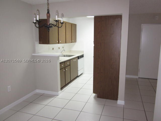 Building Photo - 10822 N Kendall Dr
