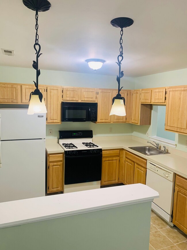 Building Photo - 178 Lackland Ave