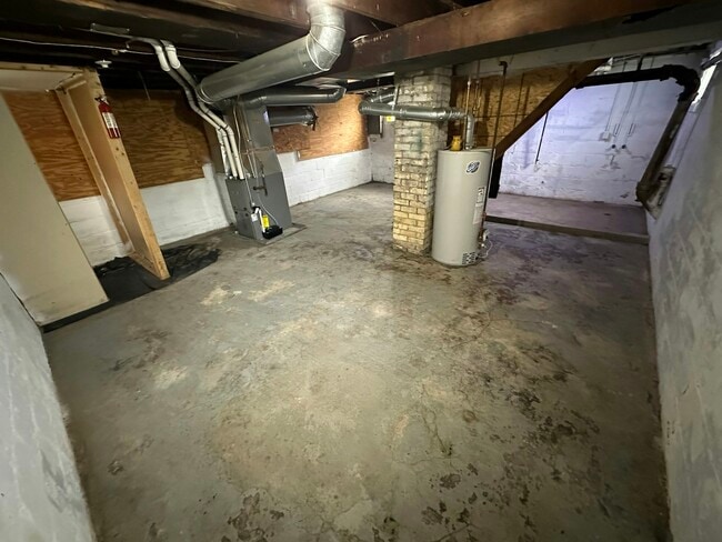 Building Photo - 1767 Pine St