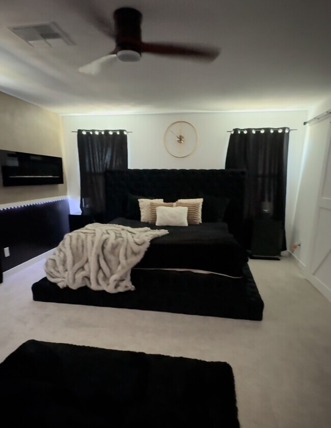 Building Photo - 23406 W Winslow Ave