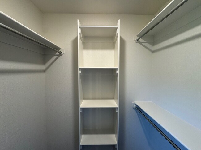 Building Photo - Brand New 3-bedroom 2-bath Home in Burgamy Park!