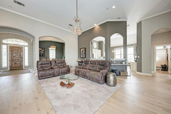 Building Photo - 545 Tom Sawyer Rd