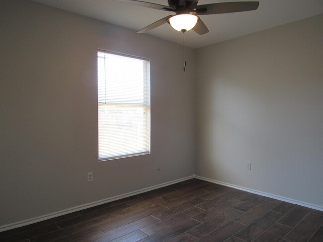 Building Photo - 335 Redfish Dr