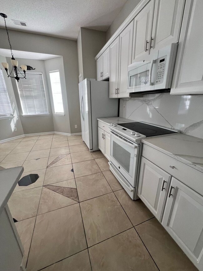 Building Photo - 404 Blackberry Ln