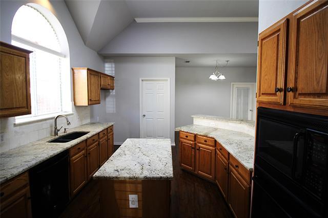 Building Photo - 8502 Linda Vista Dr