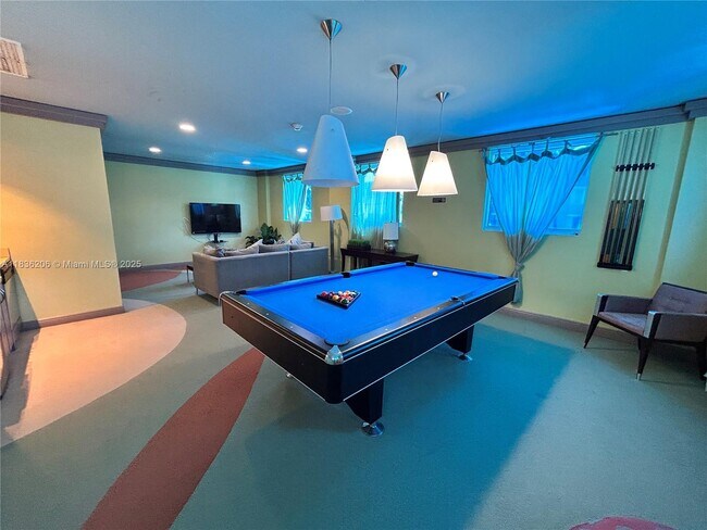 Building Photo - 9172 Collins Ave