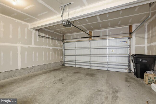 Building Photo - 8206 Greenbelt Station Pkwy