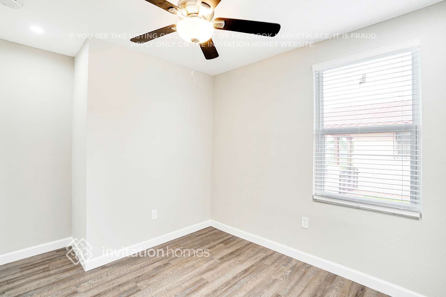 Building Photo - 318 W 17th St