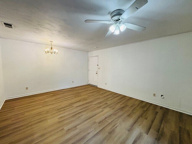 Building Photo - 403 Berryfield Ln