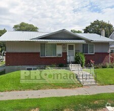 Building Photo - 588 L St