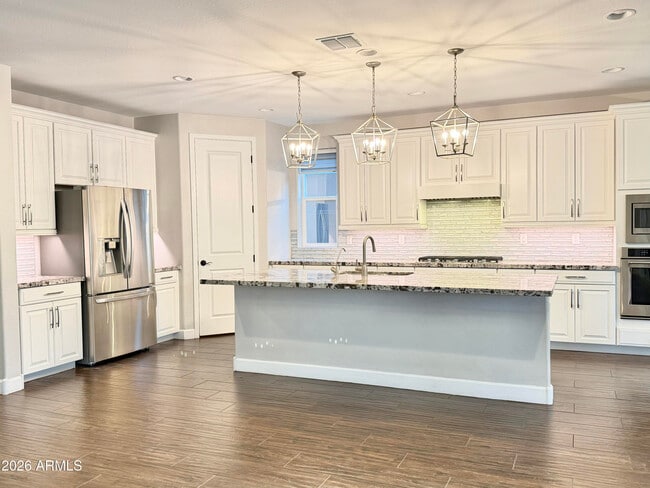 Building Photo - 1732 W Myrna Ln