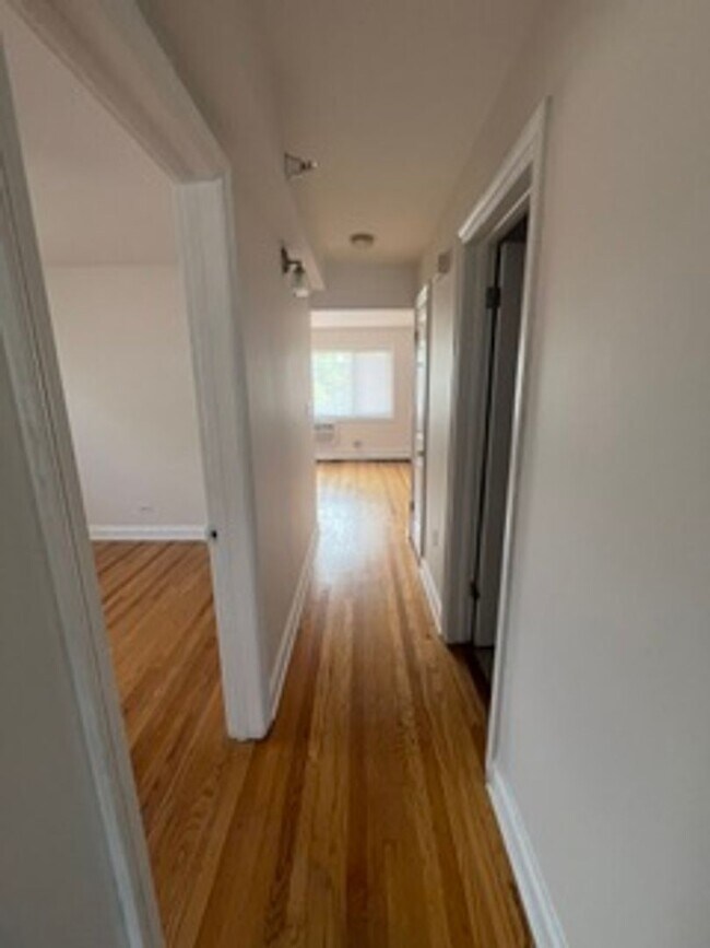 Building Photo - Salem Village Apartments LLC