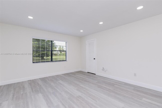 Building Photo - 21559 Cypress Hammock Dr
