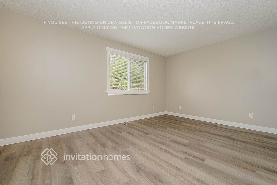 Building Photo - 1278 E 97th Pl