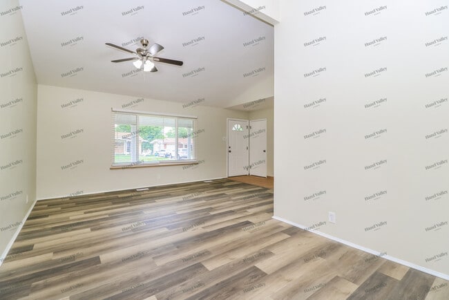 Building Photo - 4 Blackfoot Ct