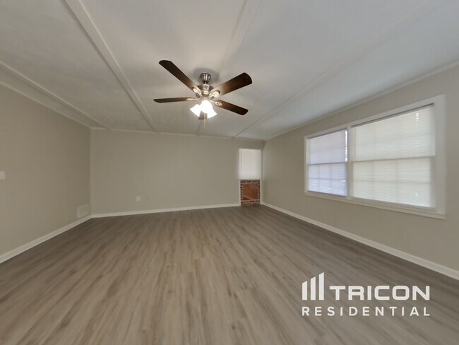 Building Photo - 188 Misty Hollow Way