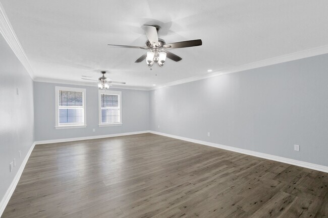 Building Photo - 4838 Delano St