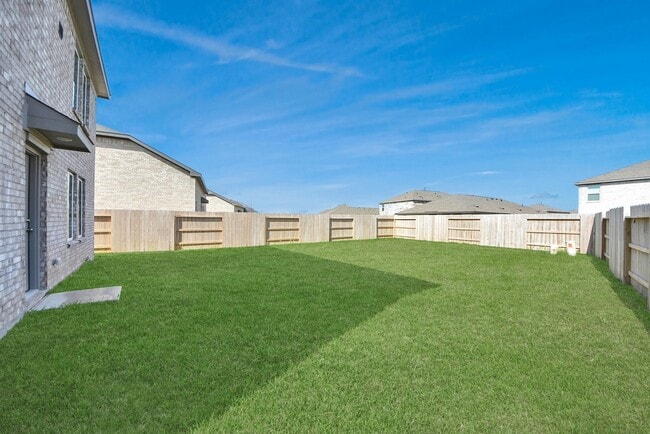 Building Photo - 10410 Birds Nest Dr