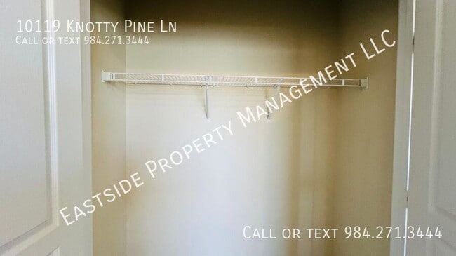 Building Photo - 10119 Knotty Pine Ln