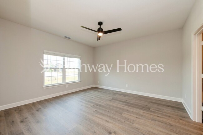 Building Photo - 623 Brookside Dr