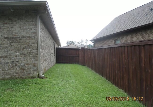 Building Photo - 5020 Pretty Way