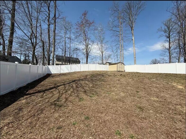 Building Photo - 11104 Rhodenda Ave