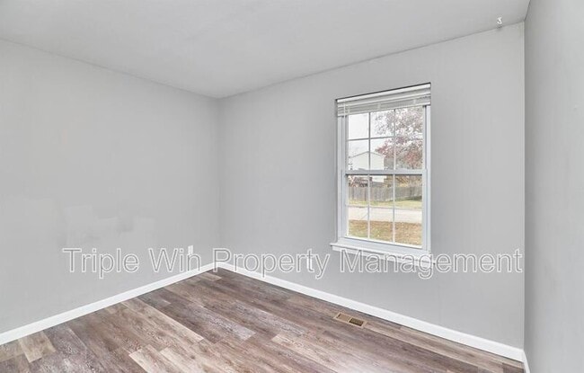 Building Photo - 121 Walnut Hill Dr