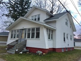 Building Photo - 400 Washington Ave