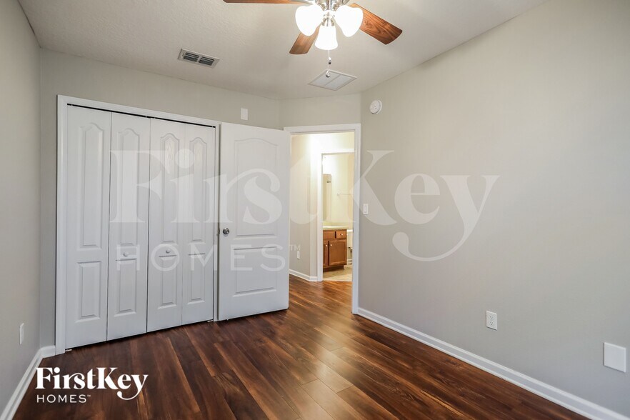 Building Photo - 344 Sunshine Dr