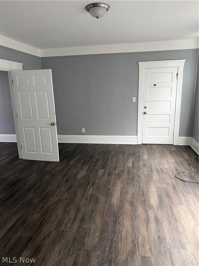 Building Photo - 3694 E 57th St