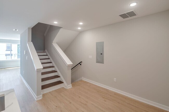 Building Photo - 1717 N 25th St