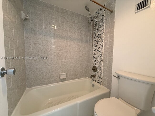 Building Photo - 4004 SW 68th Ln
