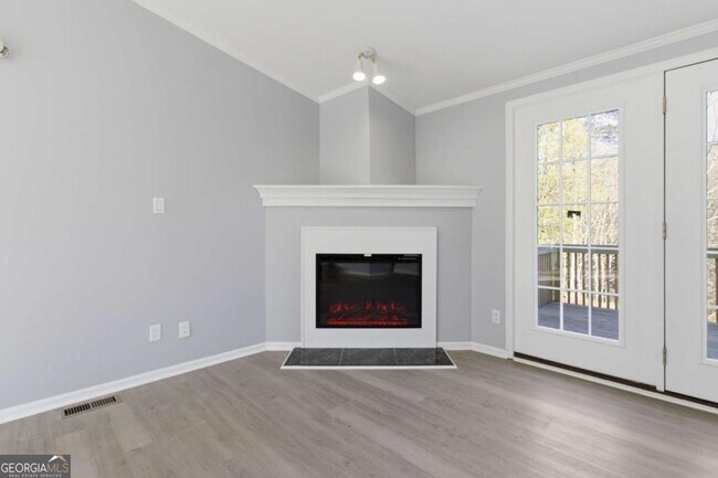 Building Photo - 5320 Long Branch Rd