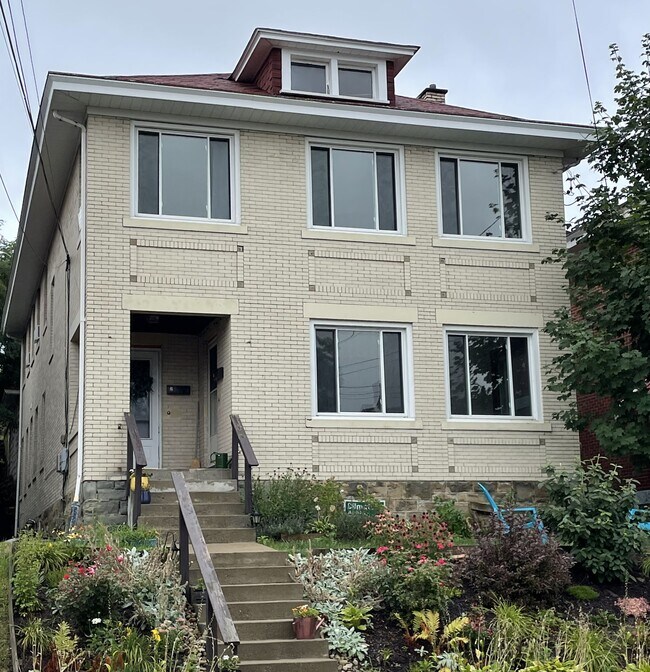 Primary Photo - Mattern