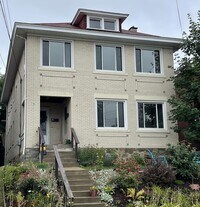 Building Photo - Mattern