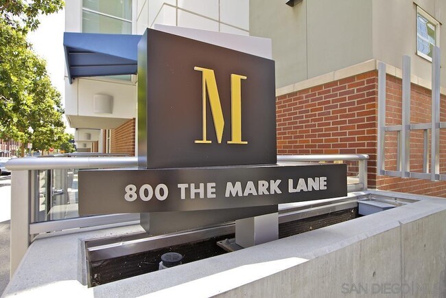 Building Photo - 800 The Mark Ln