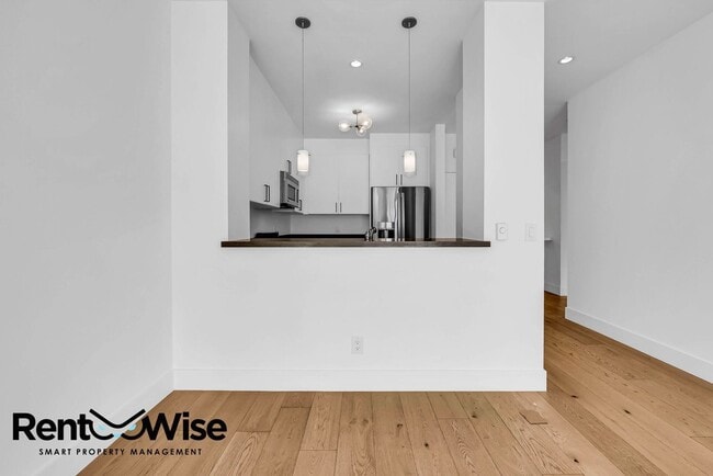 Building Photo - 1776 Sacramento St