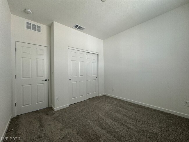 Building Photo - 6181 Gdn Crst St