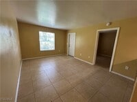 Building Photo - 211 Park Ave