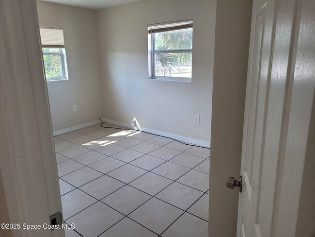 Building Photo - 130 Bouganvillea Dr